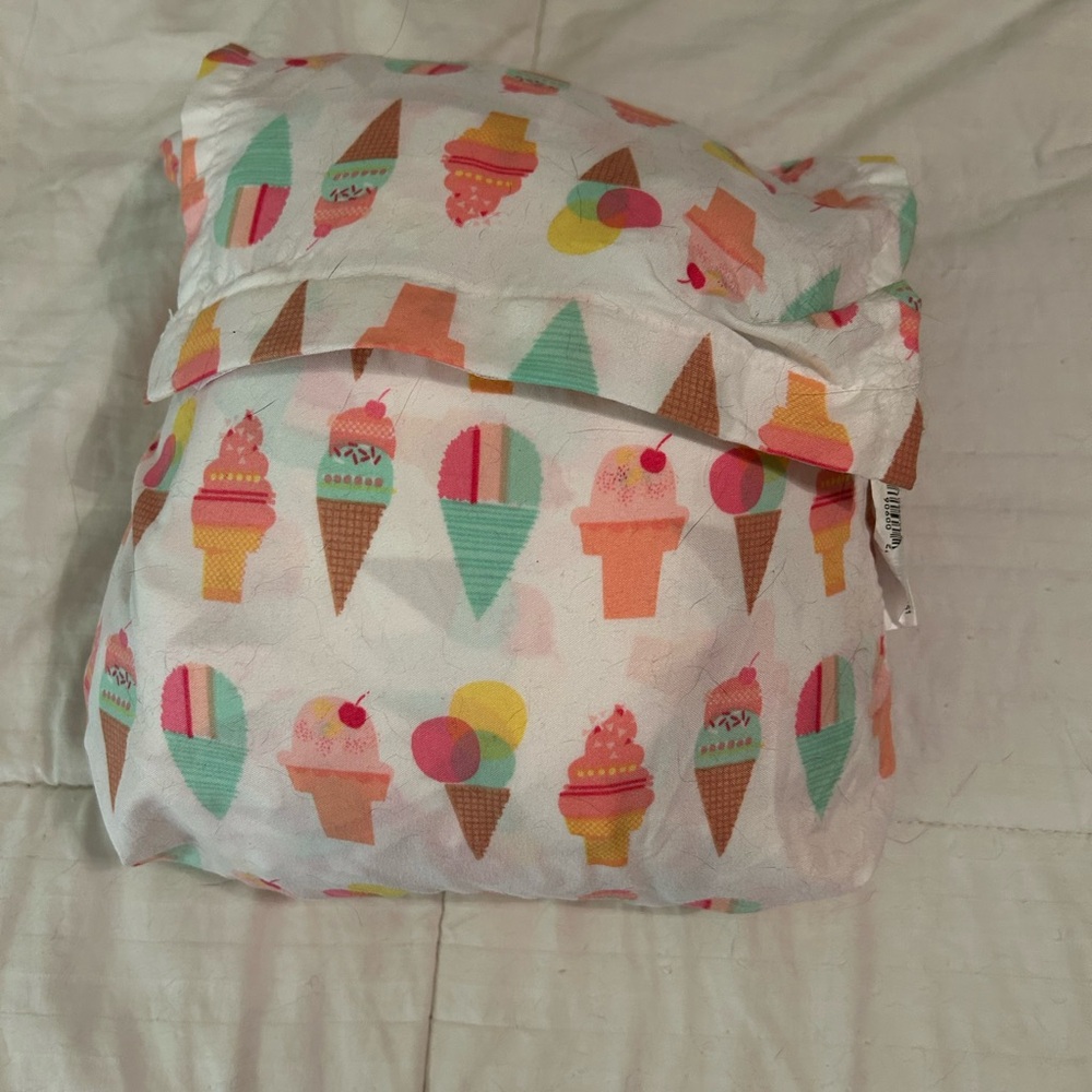 Twin Size Sheet Set With Ice Cream Cone Pattern